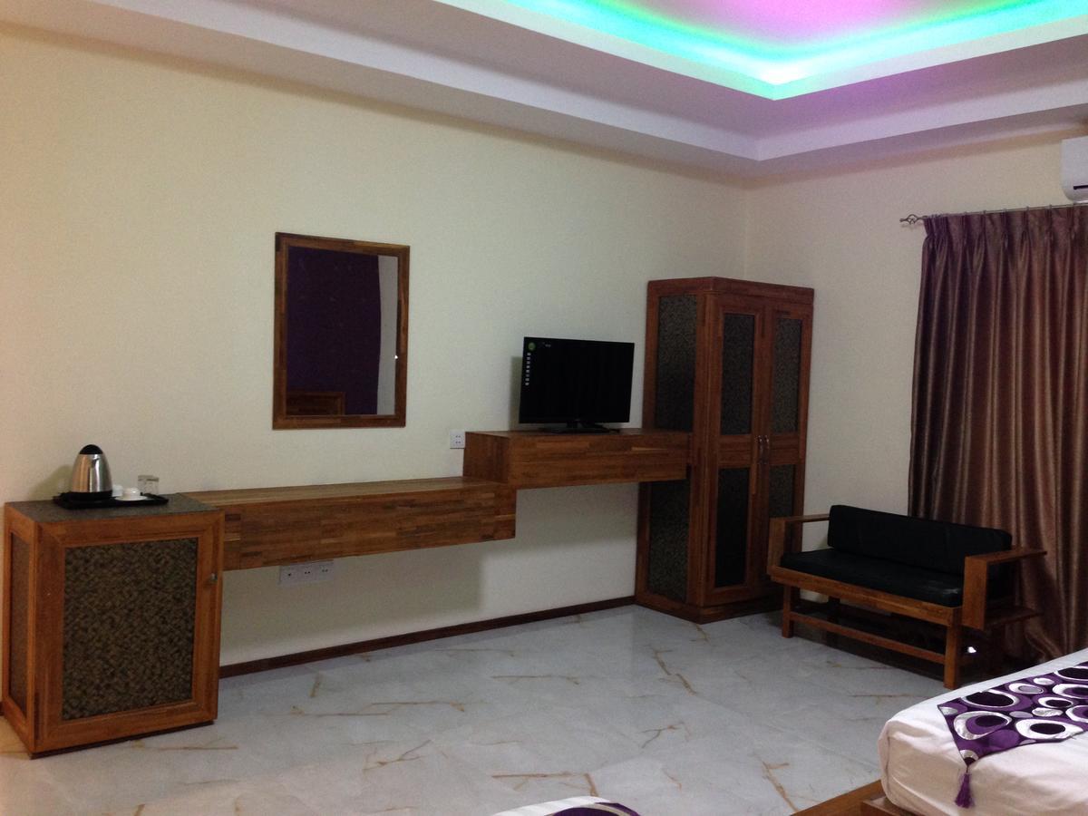 Hotel 9 Mile Yangon Exterior photo